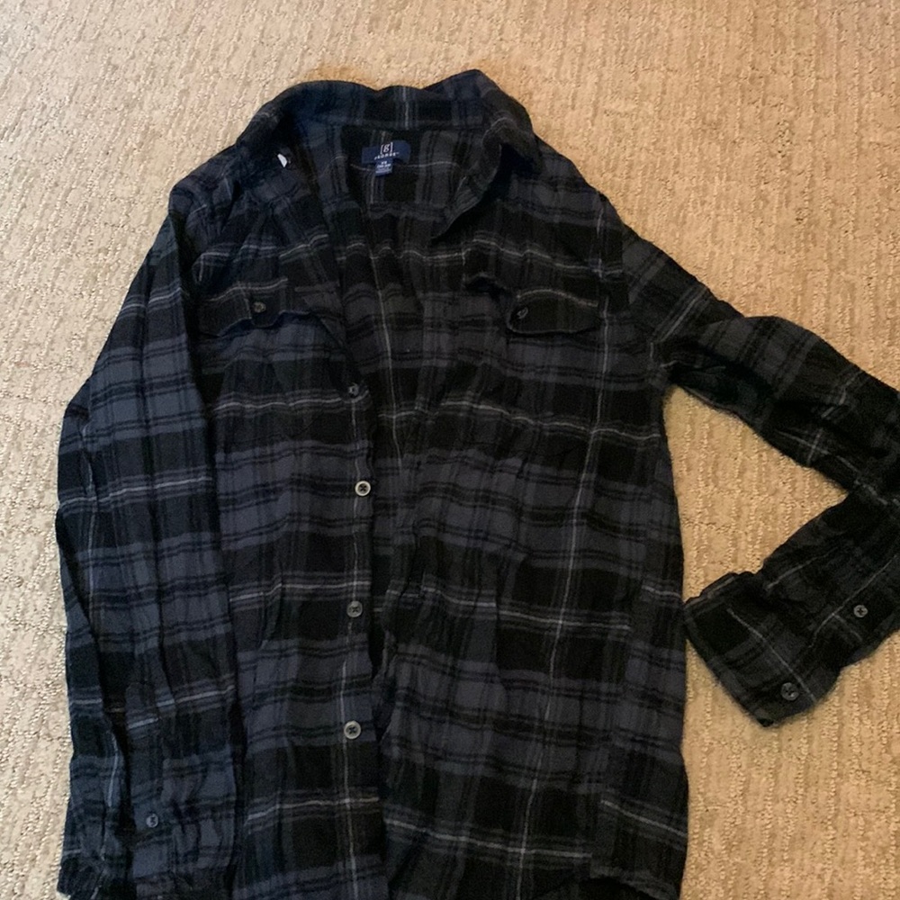 XS mens plad button up